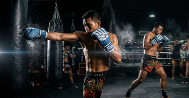 The Middleweight Champion: Pros and Cons of Training Exclusively in 14 oz Gloves