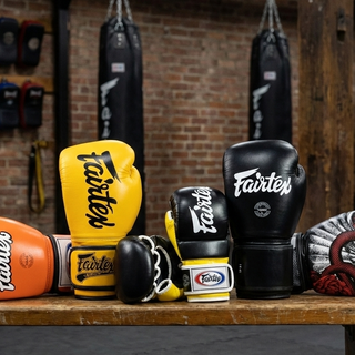 How Sparring Gloves Affect Your Clinch and Elbow Work in Muay Thai