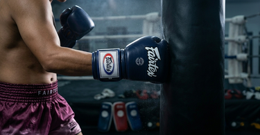 The Geometry of Protection: Why Padding Distribution Matters in Sparring Gloves