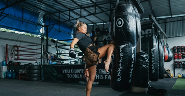 Finding Your Flex: The Best Activewear Features for Unrestricted Mobility and Deep Stretching