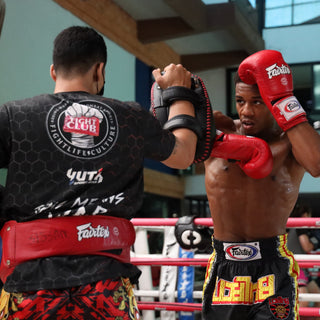 Knock Outs at Thai Fight, Ferrari finds a fight, Bloody noses and gore, and more in Fairtex Fight News