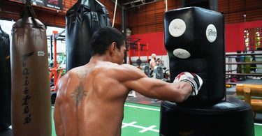 How Beginners Can Start Heavy Bag Training Without a Coach