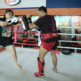 How to Kick in Muay Thai?